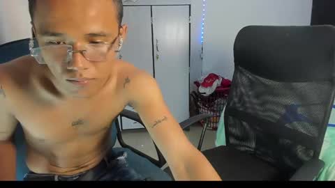 Snapshot of carlitosex09 chatting on February 10, 1:55 pm master online show from February 10, 1:55 pm