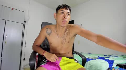 Snapshot of carlitosex09 chatting on February 22, 2:06 am master online show from February 22, 2:06 am