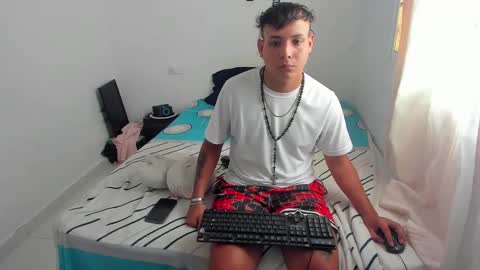 Snapshot of carlitosex09 chatting on March 1, 7:48 pm master online show from March 1, 7:48 pm