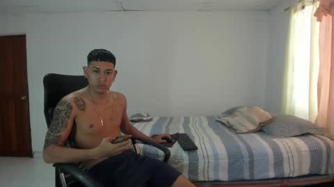 Snapshot of carlitosex09 chatting on September 20, 1:56 pm master online show from September 20, 1:56 pm