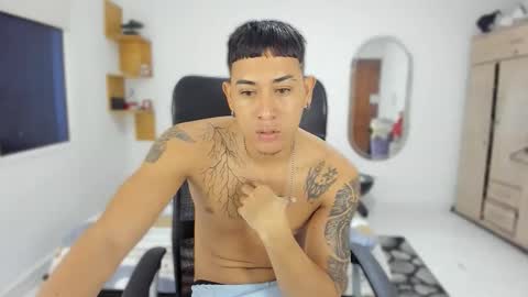 Snapshot of carlitosex09 chatting on September 23, 1:08 am master online show from September 23, 1:08 am