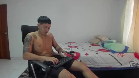 Snapshot of carlitosex09 chatting on October 5, 3:10 pm master online show from October 5, 3:10 pm