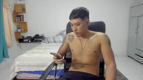 Snapshot of carlitosex09 chatting on October 19, 8:20 pm master online show from October 19, 8:20 pm