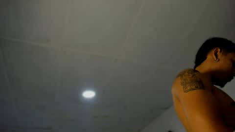 Snapshot of carlitosex09 chatting on November 2, 1:41 am master online show from November 2, 1:41 am