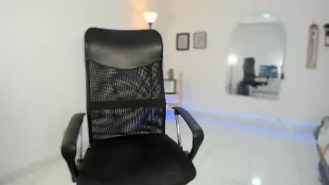 Snapshot of carlitosex09 chatting on November 18, 4:44 pm master online show from November 18, 4:44 pm