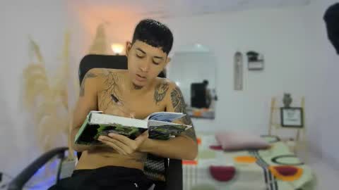 Snapshot of carlitosex09 chatting on November 23, 12:38 pm master online show from November 23, 12:38 pm