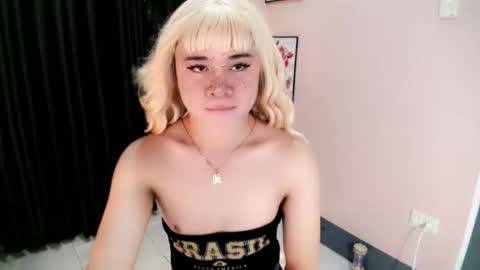 Snapshot of carlo_bigcock69 chatting on October 11, 7:29 am carlo_bigcock69 online show from October 11, 7:29 am