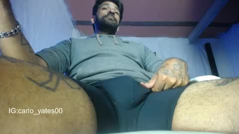 Snapshot of carlo_yates27 chatting on May 8, 10:37 pm carlo yates thx for help me to reach 100 thumps up online show from May 8, 10:37 pm