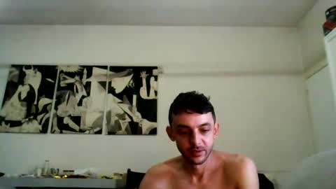 Snapshot of carlos037tm chatting on May 30, 8:33 am Carlos online show from May 30, 8:33 am