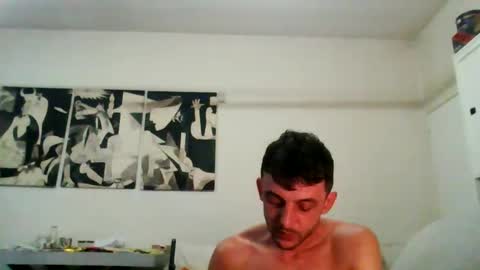 Snapshot of carlos037tm chatting on May 30, 8:39 pm Carlos online show from May 30, 8:39 pm