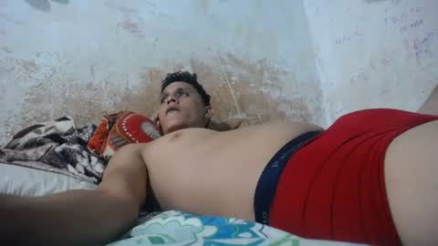 Snapshot of carlos_steven chatting on June 26, 1:32 am carlos_steven online show from June 26, 1:32 am