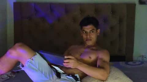 Snapshot of carloshero69 chatting on November 25, 6:08 pm carloshero69 online show from November 25, 6:08 pm