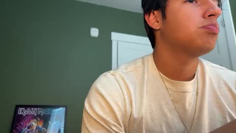 Snapshot of carlosjosecb1 chatting on September 11, 5:02 pm carlos online show from September 11, 5:02 pm