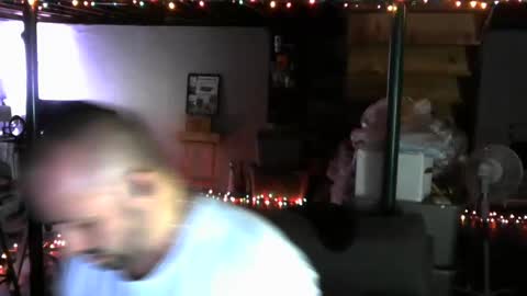 Carl online show from December 23, 9:16 am