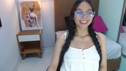 Snapshot of carlybenson chatting on February 17, 3:20 pm Carly online show from February 17, 3:20 pm