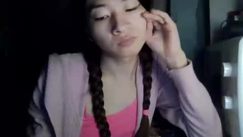 CarlyJoy online show from January 30, 1:10 pm