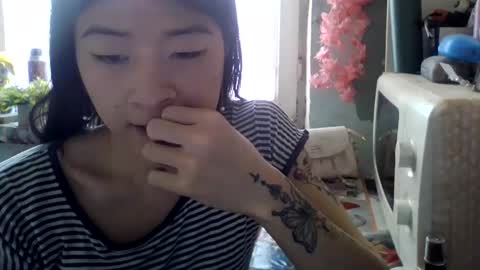 Snapshot of carlyjoy chatting on May 31, 12:23 pm CarlyJoy online show from May 31, 12:23 pm