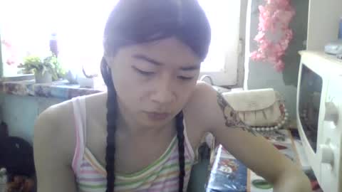 Snapshot of carlyjoy chatting on June 13, 10:35 am CarlyJoy online show from June 13, 10:35 am