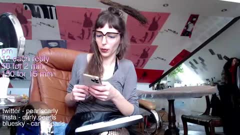 Snapshot of carlypearls chatting on January 29, 12:56 pm Carly Pearls online show from January 29, 12:56 pm