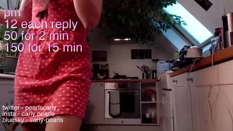 Snapshot of carlypearls chatting on February 9, 7:49 am Carly Pearls online show from February 9, 7:49 am