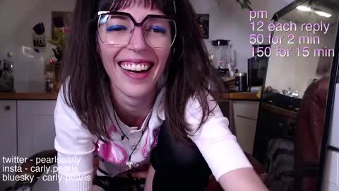 Snapshot of carlypearls chatting on February 25, 6:09 pm Carly Pearls online show from February 25, 6:09 pm