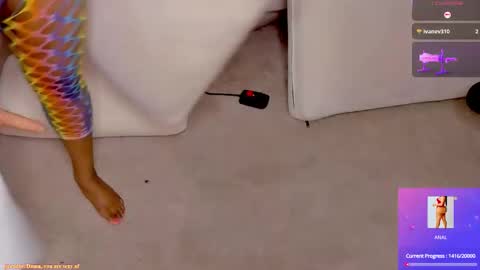 Snapshot of carmencash_ chatting on April 10, 11:53 pm Carmen Cash online show from April 10, 11:53 pm