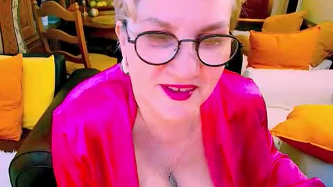 Carmen online show from May 12, 7:49 am