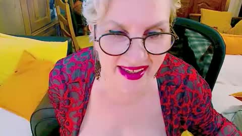 Carmen online show from May 25, 7:58 am