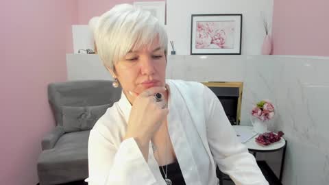 Carmen online show from December 16, 3:30 am