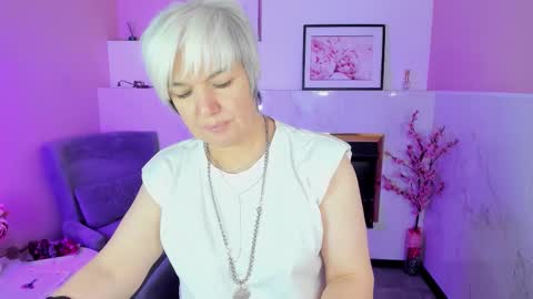 Carmen online show from September 17, 8:43 pm