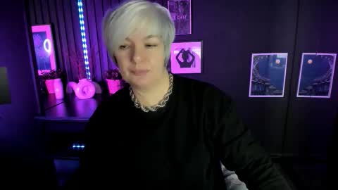 Carmen online show from November 18, 8:35 pm