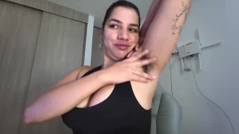 Snapshot of carmesix__ chatting on June 5, 12:00 pm carmesix__ online show from June 5, 12:00 pm