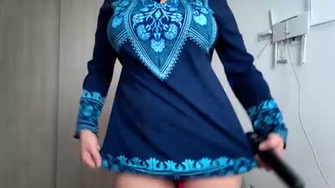 Snapshot of carmesix__ chatting on June 12, 1:54 pm carmesix__ online show from June 12, 1:54 pm
