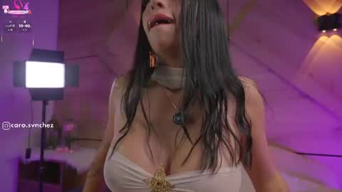 Snapshot of caro_sanchezz chatting on June 19, 12:31 pm caro_sanchezz online show from June 19, 12:31 pm