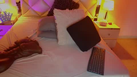 Snapshot of caro_zapata chatting on January 5, 1:47 pm Carolina online show from January 5, 1:47 pm