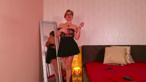 Snapshot of carojhones chatting on May 6, 4:52 am CaroJhones online show from May 6, 4:52 am