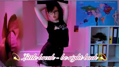 Snapshot of carol_carmen chatting on May 15, 11:23 pm Carol online show from May 15, 11:23 pm