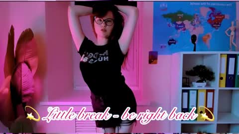 Snapshot of carol_carmen chatting on May 15, 11:34 pm Carol online show from May 15, 11:34 pm