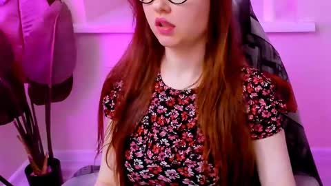 Snapshot of carol_carmen chatting on June 3, 12:24 am Carol online show from June 3, 12:24 am