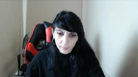 Snapshot of carol_mathevs chatting on November 4, 7:18 am Carol Mathevs online show from November 4, 7:18 am