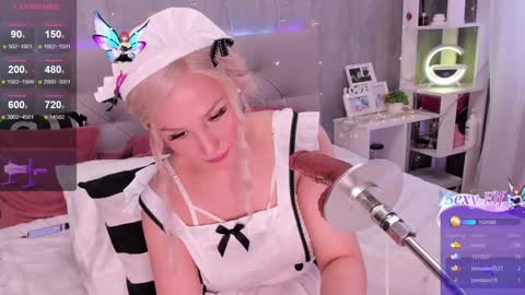 Snapshot of carol_may_ chatting on February 3, 8:57 am carol_may_ online show from February 3, 8:57 am