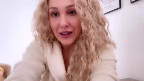 carol_may_ online show from June 13, 5:16 am