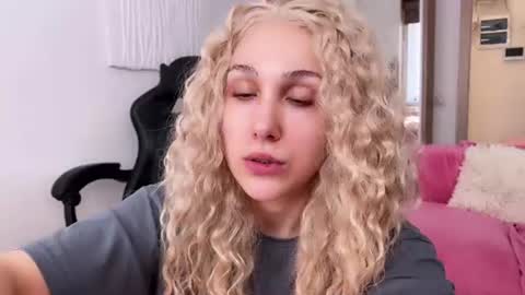 carol_may_ online show from June 14, 5:31 am
