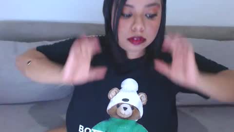 Snapshot of carolaing77 chatting on April 4, 5:54 pm Caroling online show from April 4, 5:54 pm