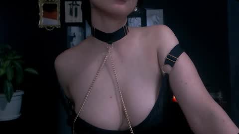 Snapshot of carolaird_25 chatting on November 22, 9:47 pm carolaird online show from November 22, 9:47 pm