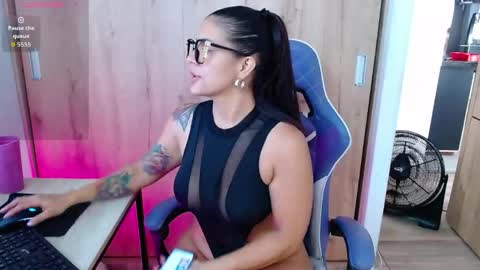 Snapshot of carolgoddess chatting on June 7, 2:43 pm Carol online show from June 7, 2:43 pm