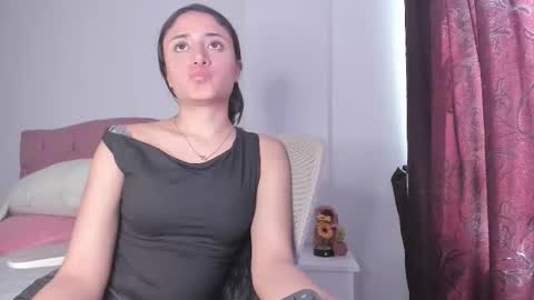 Caroline online show from November 25, 5:24 pm