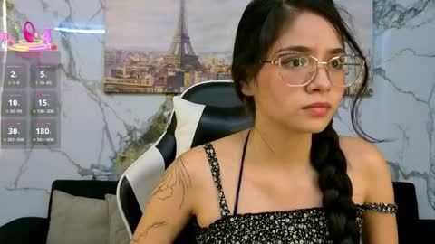 Snapshot of carolina23_pm chatting on June 3, 10:48 pm carolina23_pm online show from June 3, 10:48 pm