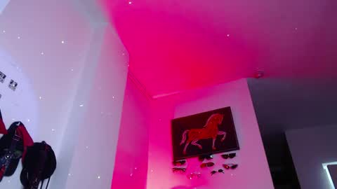 Snapshot of carolina_blue_ chatting on May 15, 11:23 pm Soft Carolina online show from May 15, 11:23 pm