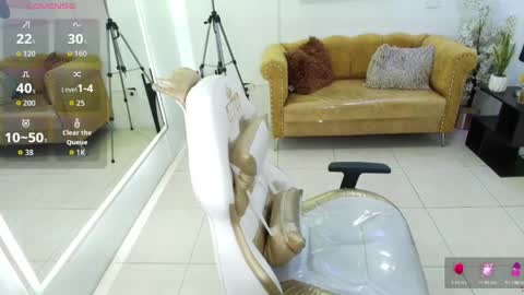 Snapshot of carolina_cherry chatting on May 8, 12:43 pm CAROLINA. online show from May 8, 12:43 pm